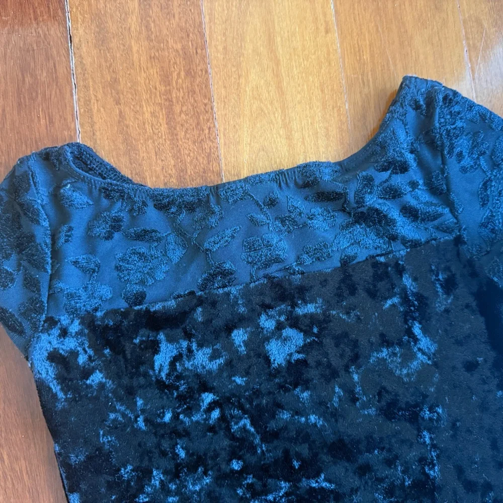 DANSKIN Now leotard Black Velvet / Lace Girls One Piece Dance Gymnastics M 7/8